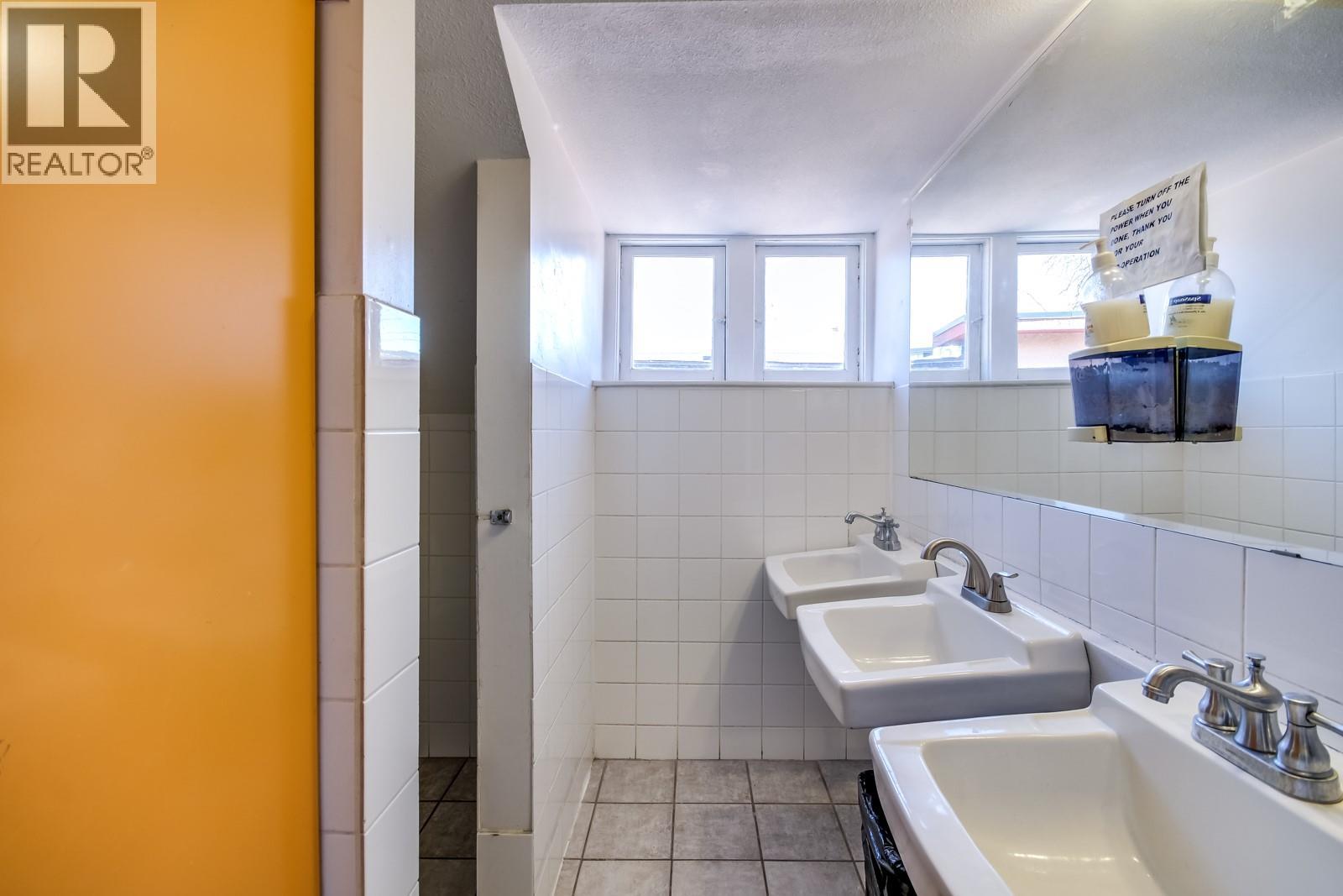 730 Bernard Avenue, Kelowna, British Columbia  V1Y 6P5 - Photo 32 - 10366465