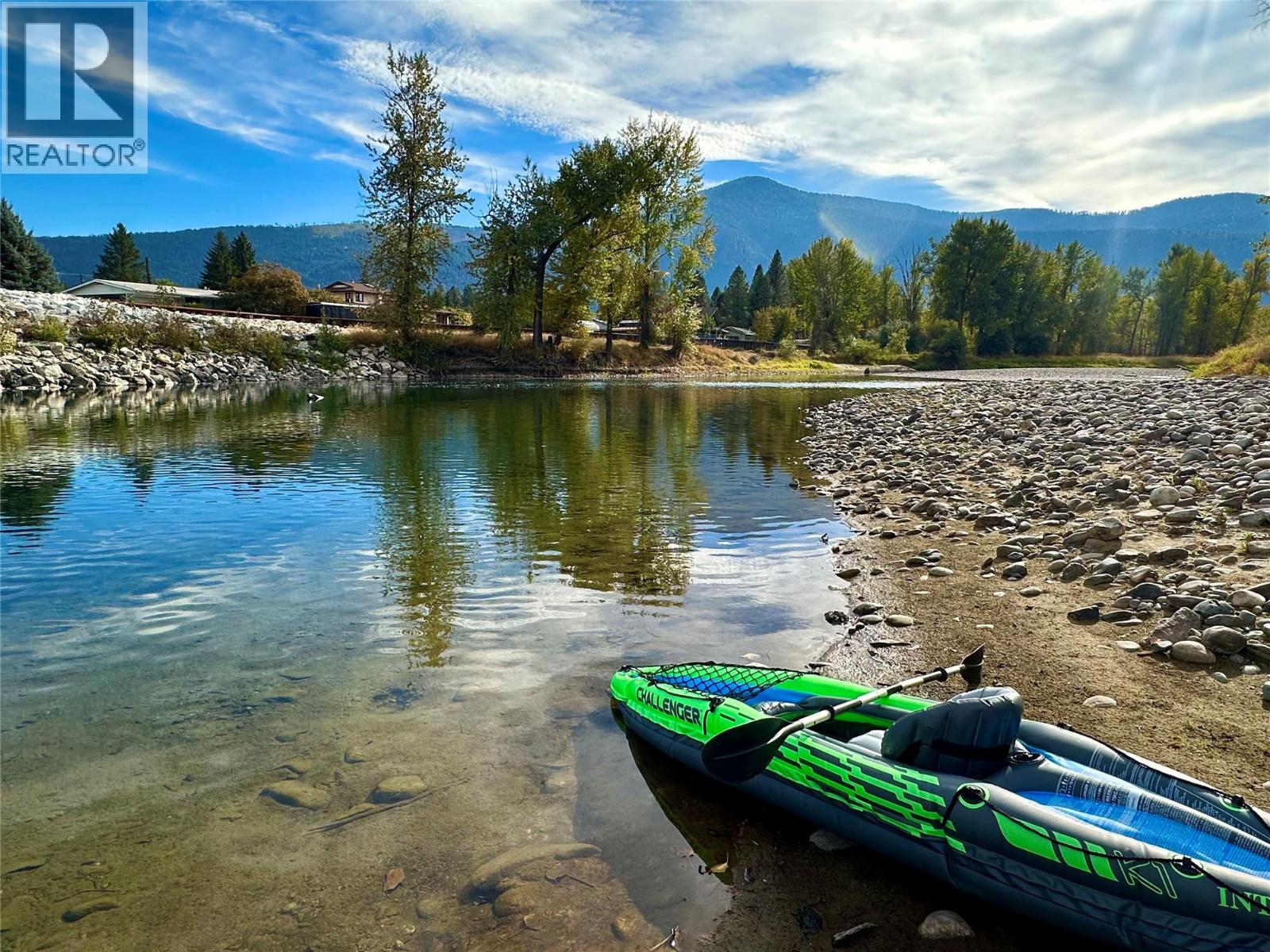 6380 12th Street, Grand Forks, British Columbia  V0H 1H0 - Photo 1 - 10366598