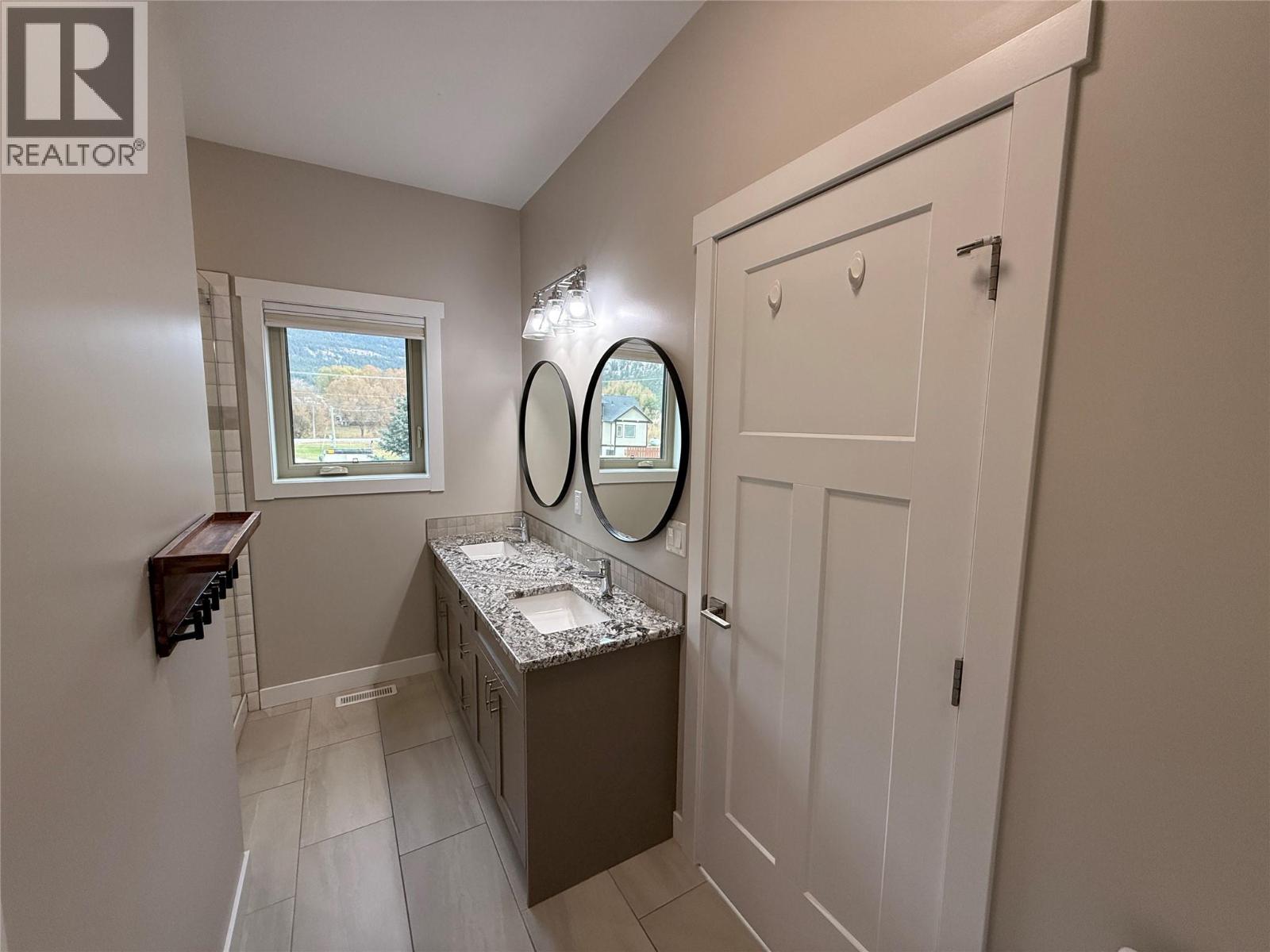 974 Swansea View Road, Windermere, British Columbia  V0B 2L0 - Photo 14 - 10365991