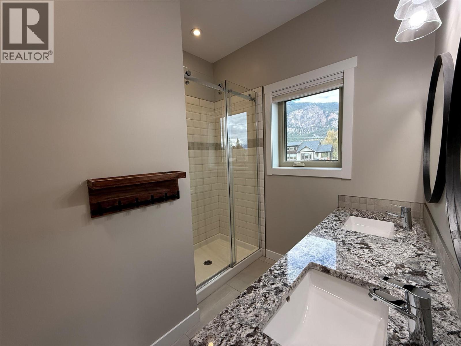 974 Swansea View Road, Windermere, British Columbia  V0B 2L0 - Photo 16 - 10365991