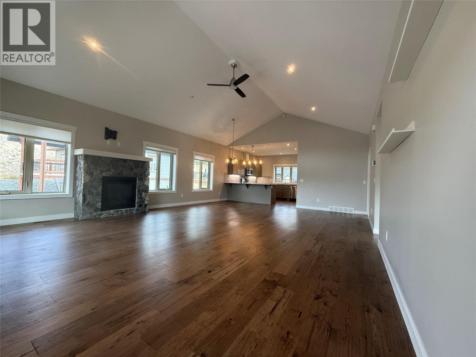 974 Swansea View Road, Windermere, British Columbia  V0B 2L0 - Photo 2 - 10365991