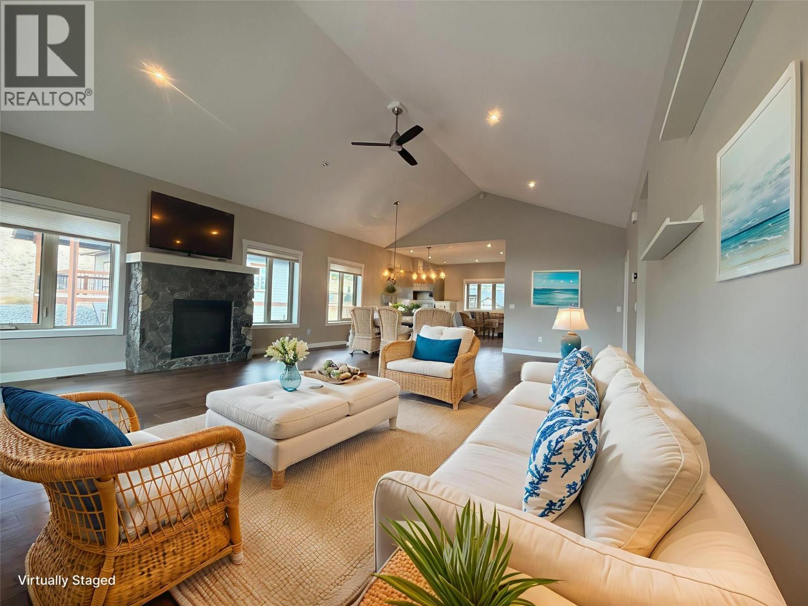 974 Swansea View Road, Windermere, British Columbia  V0B 2L0 - Photo 3 - 10365991