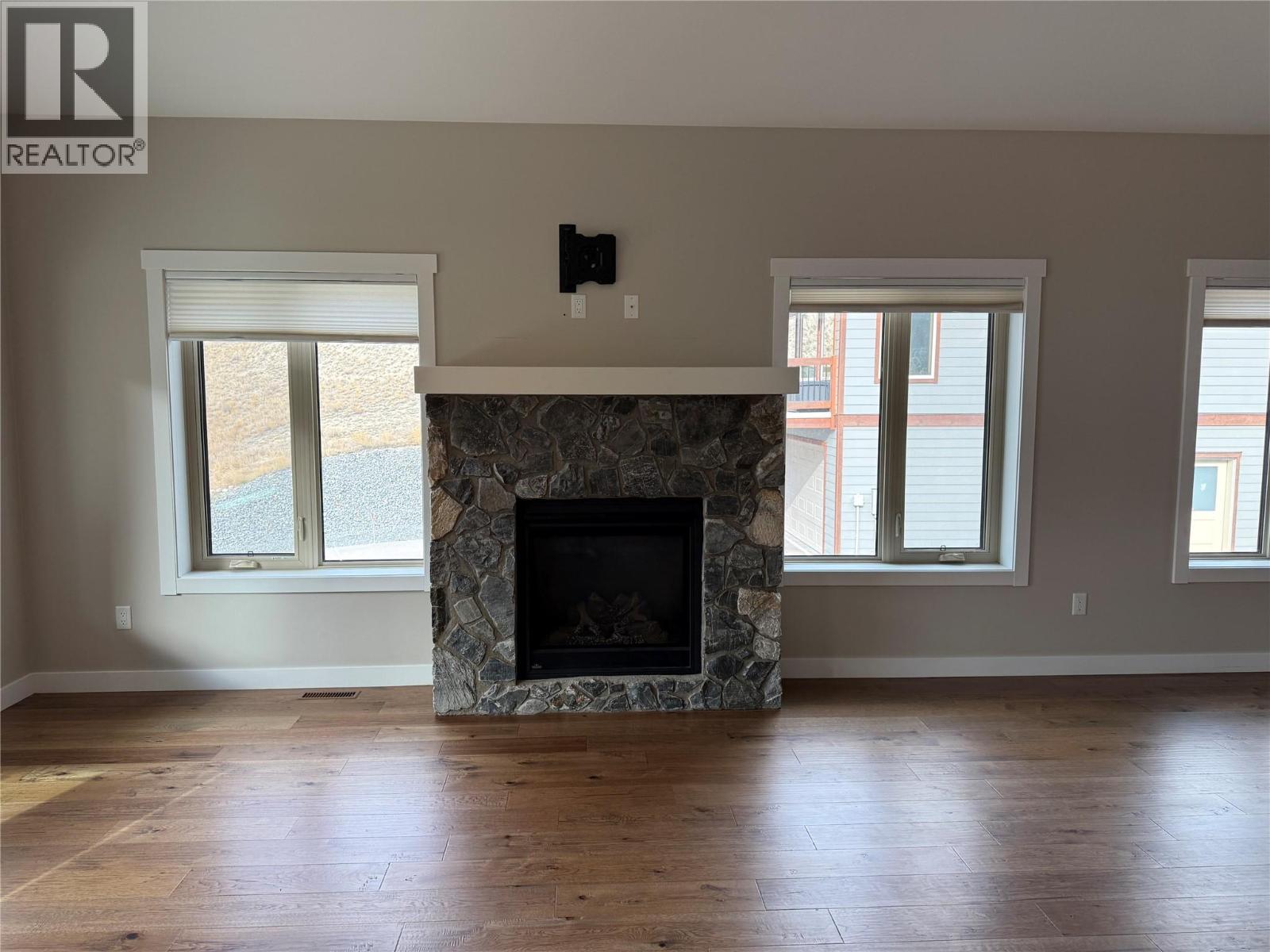 974 Swansea View Road, Windermere, British Columbia  V0B 2L0 - Photo 4 - 10365991