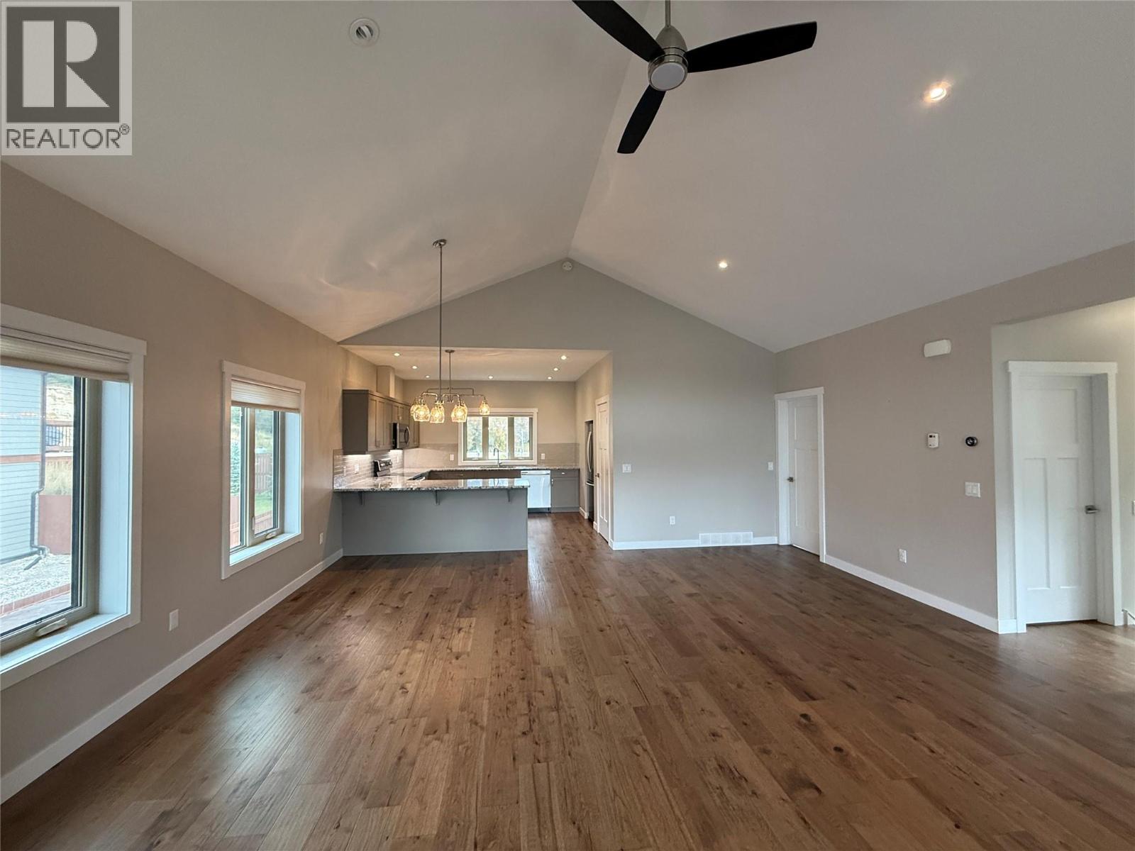 974 Swansea View Road, Windermere, British Columbia  V0B 2L0 - Photo 5 - 10365991