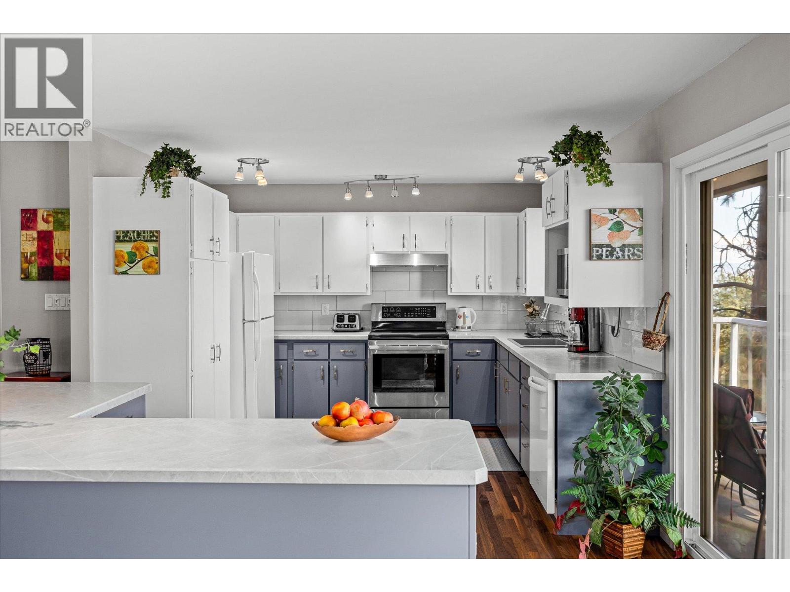 5821 Atkinson Crescent, Peachland, British Columbia  V0H 1X4 - Photo 5 - 10366640