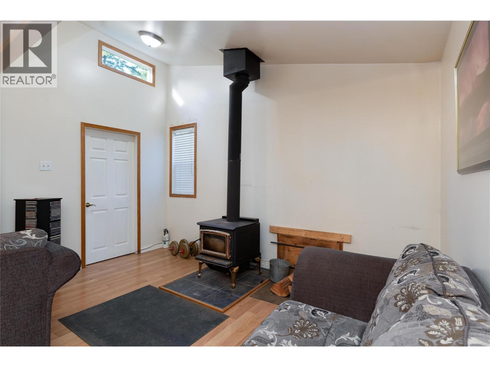 8336 Skimikin Road, Chase, British Columbia  V0E 1M1 - Photo 8 - 10366615