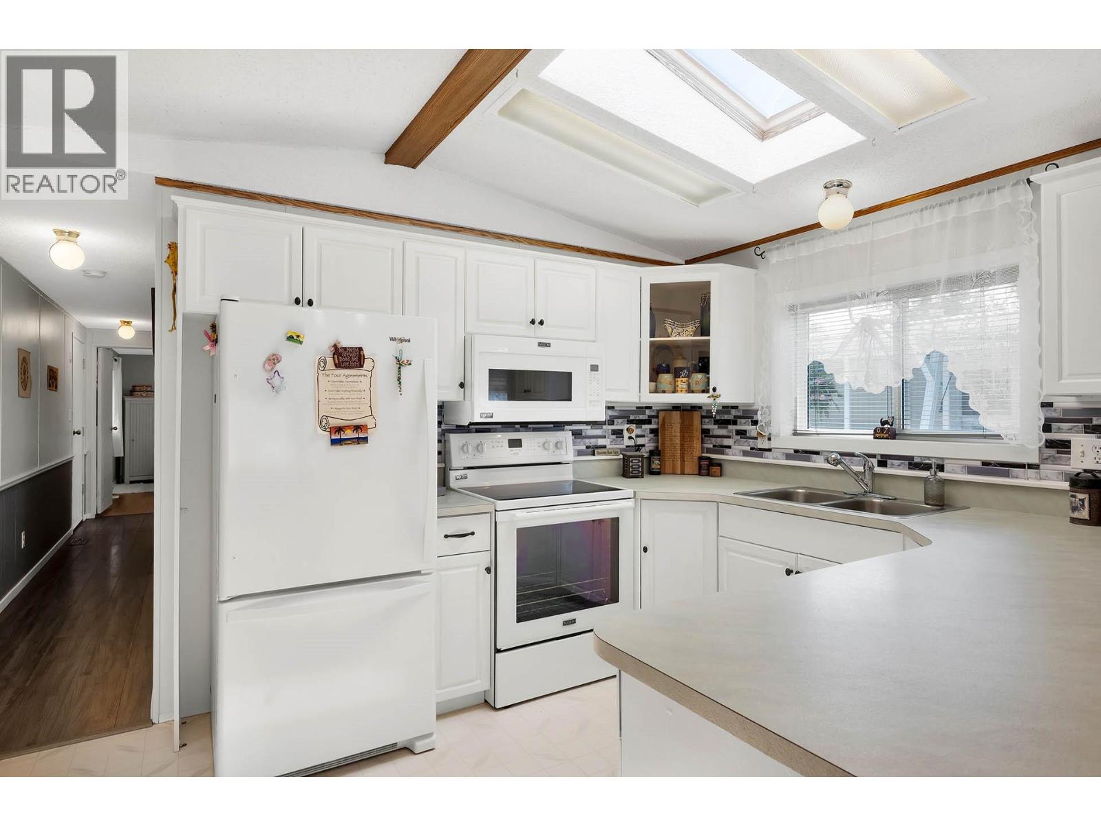 2400 Oakdale Way Unit# 30, Kamloops, British Columbia  V2B 6W7 - Photo 11 - 10366645