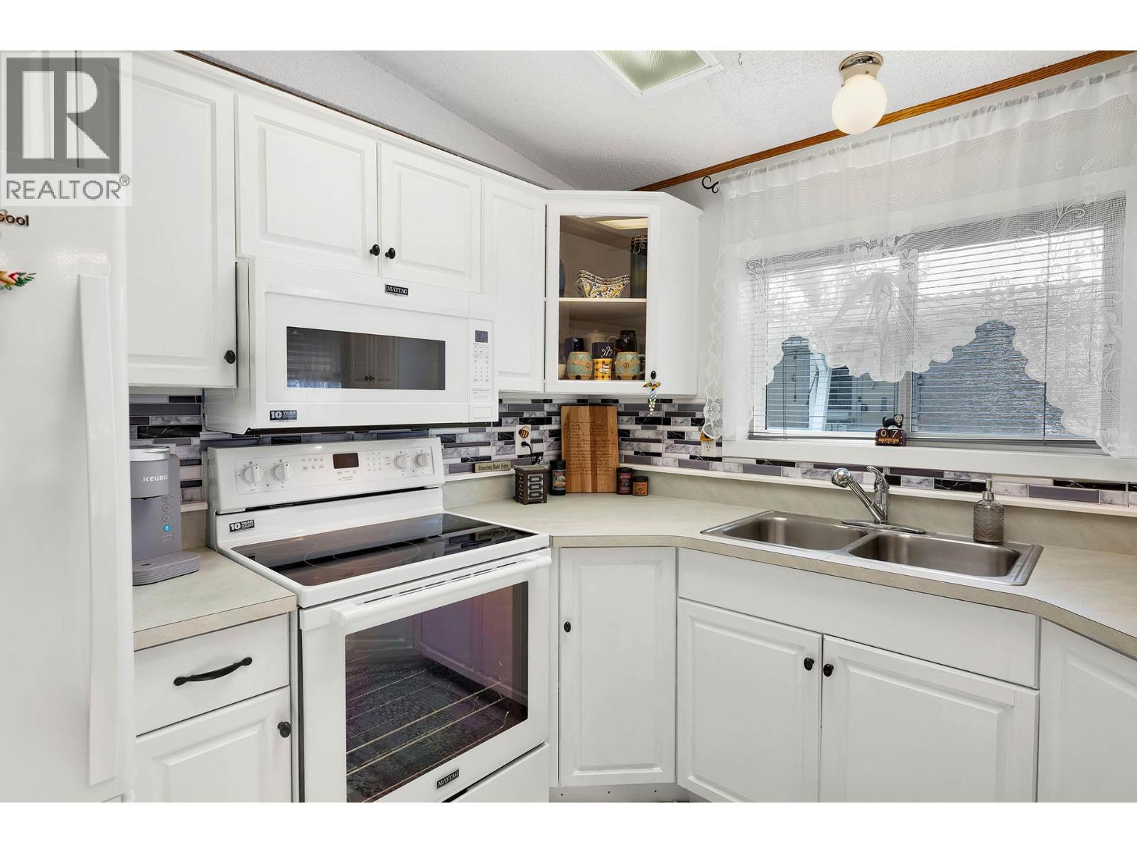 2400 Oakdale Way Unit# 30, Kamloops, British Columbia  V2B 6W7 - Photo 12 - 10366645