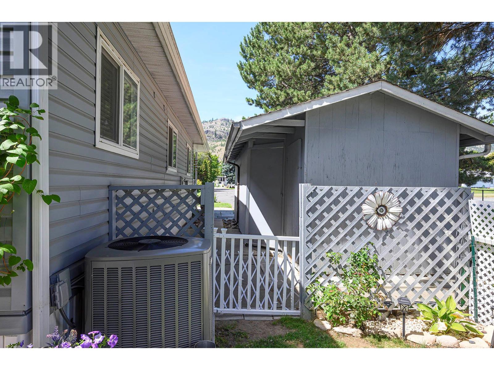 2400 Oakdale Way Unit# 30, Kamloops, British Columbia  V2B 6W7 - Photo 38 - 10366645