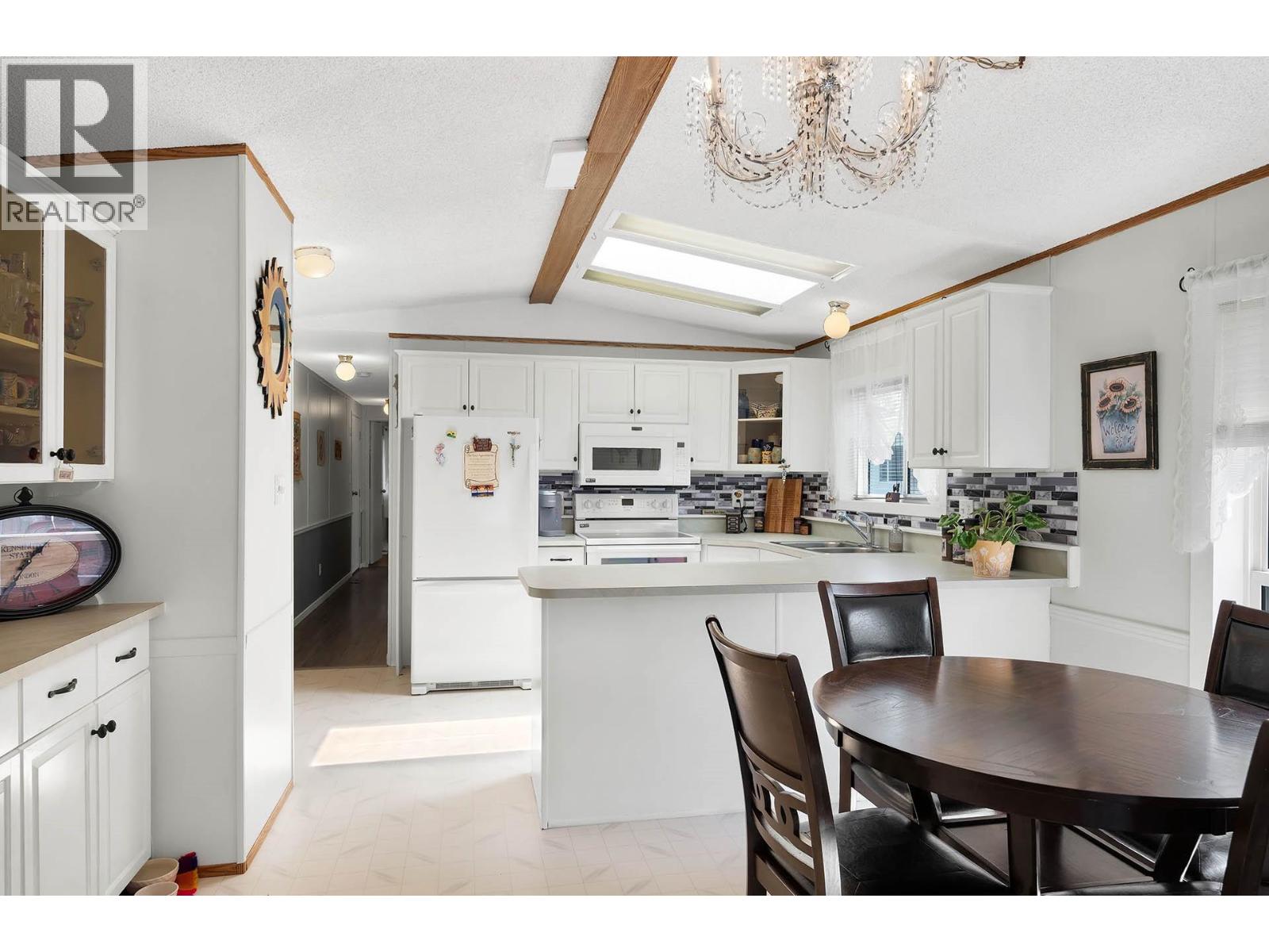 2400 Oakdale Way Unit# 30, Kamloops, British Columbia  V2B 6W7 - Photo 9 - 10366645