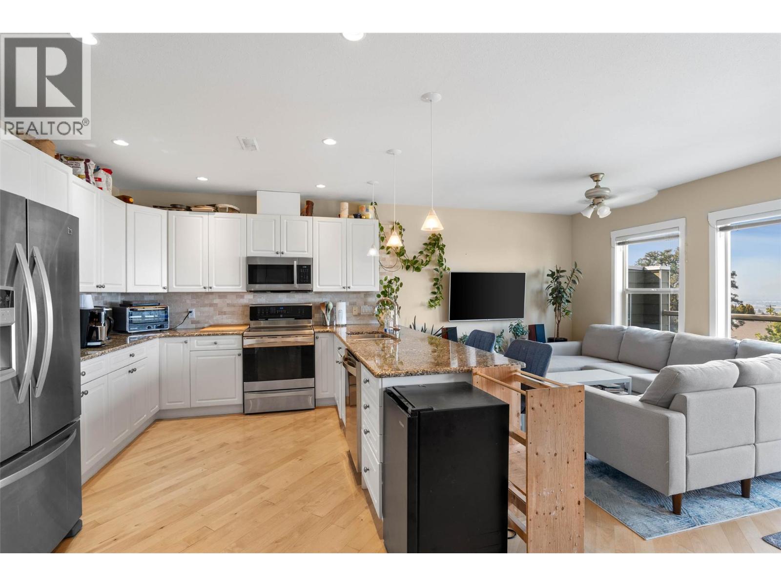 445 Dalgleish Drive Unit# 10, Kamloops, British Columbia  V2C 6C7 - Photo 1 - 10366705