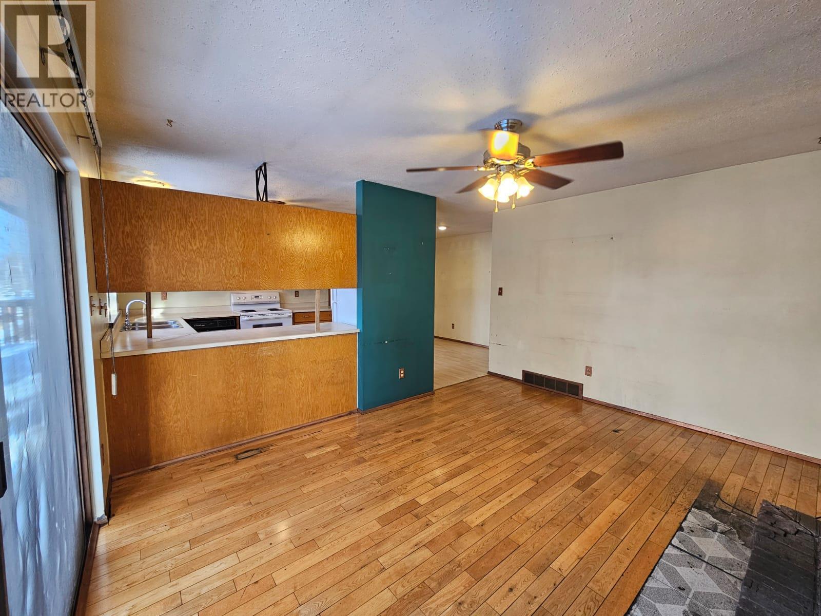 128 Kiskatinaw Crescent, Tumbler Ridge, British Columbia  V0C 2W0 - Photo 15 - 10366714