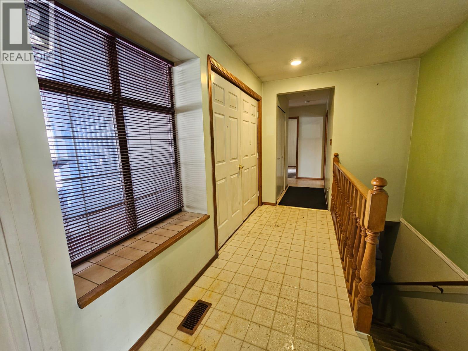 128 Kiskatinaw Crescent, Tumbler Ridge, British Columbia  V0C 2W0 - Photo 3 - 10366714