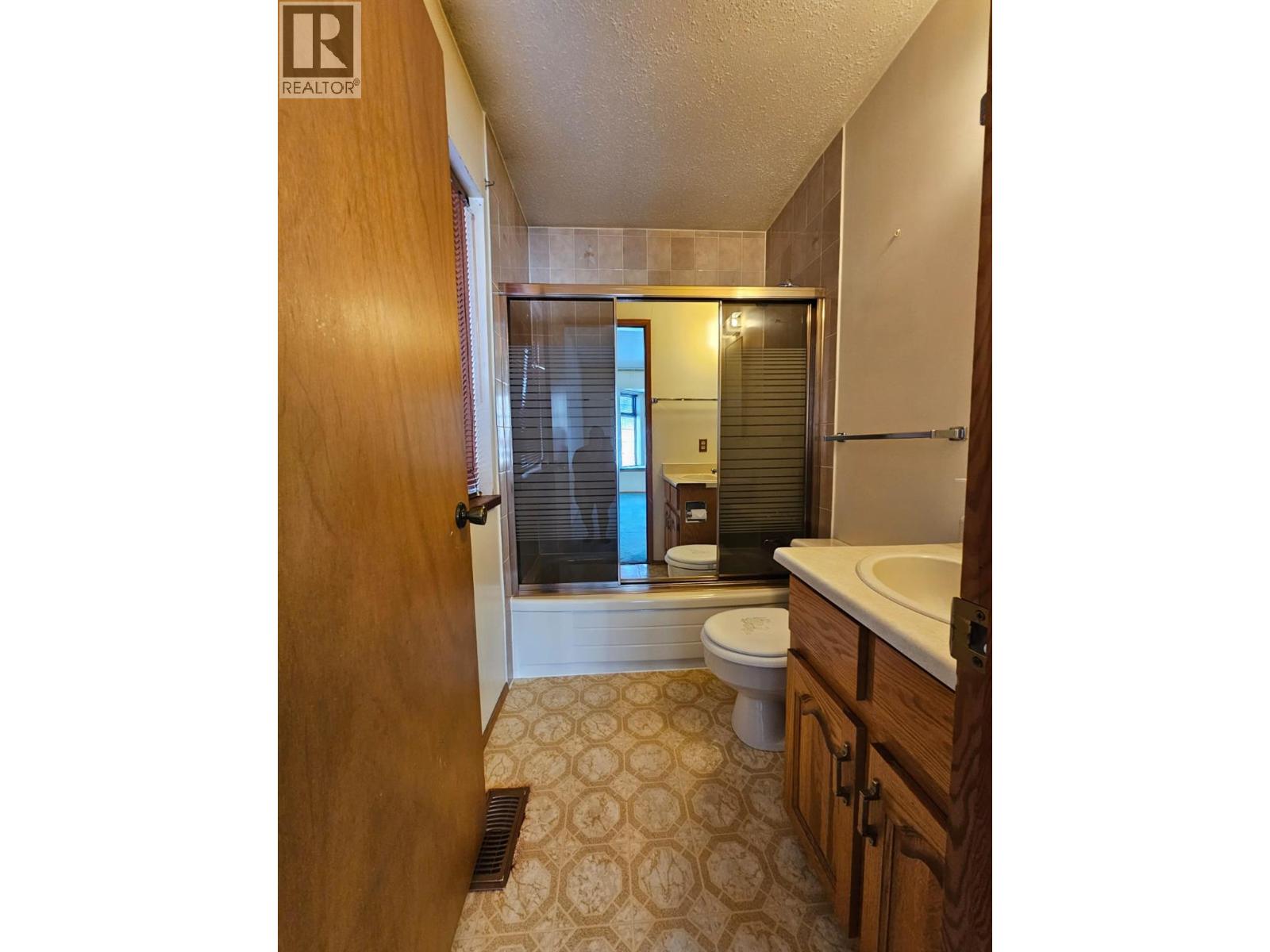 128 Kiskatinaw Crescent, Tumbler Ridge, British Columbia  V0C 2W0 - Photo 30 - 10366714