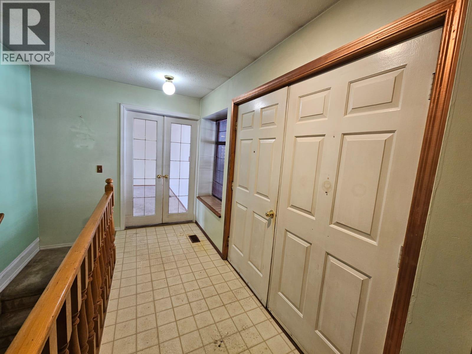 128 Kiskatinaw Crescent, Tumbler Ridge, British Columbia  V0C 2W0 - Photo 4 - 10366714