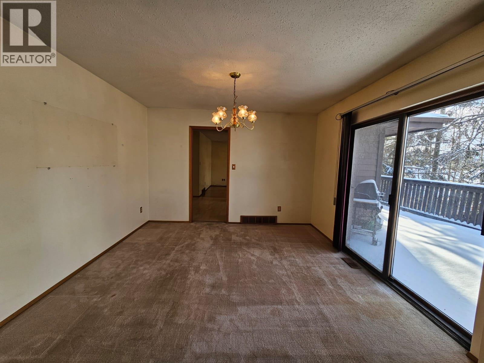 128 Kiskatinaw Crescent, Tumbler Ridge, British Columbia  V0C 2W0 - Photo 8 - 10366714