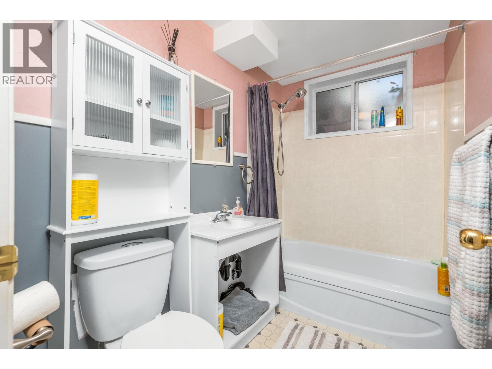 3700 24 Avenue, Vernon, British Columbia  V1T 1L9 - Photo 19 - 10365791