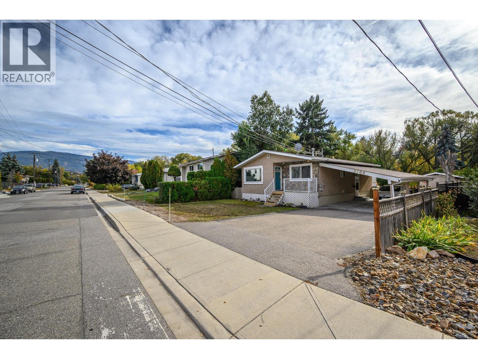 3700 24 Avenue, Vernon, British Columbia  V1T 1L9 - Photo 3 - 10365791