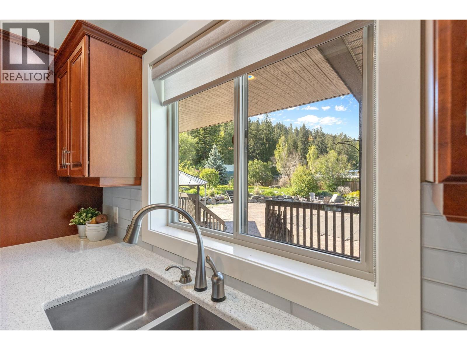 5575 Highway 6, Coldstream, British Columbia  V1T 3E2 - Photo 18 - 10366706