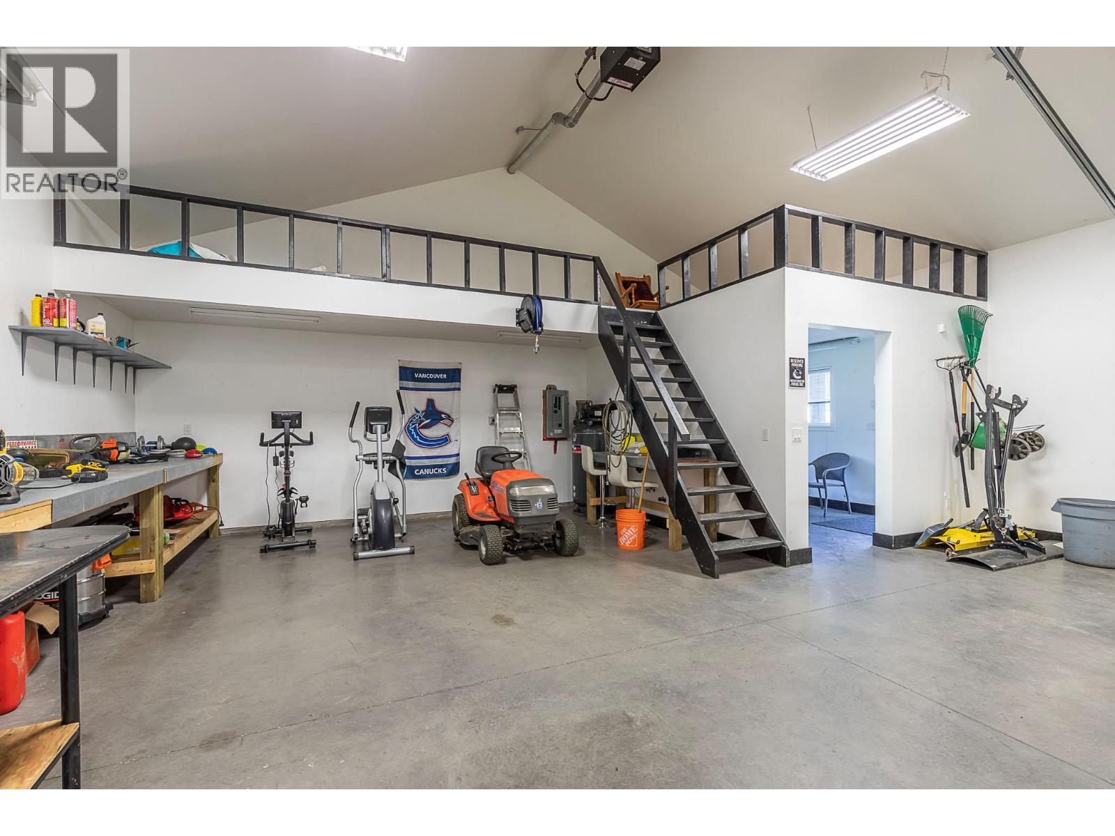 5575 Highway 6, Coldstream, British Columbia  V1T 3E2 - Photo 83 - 10366706