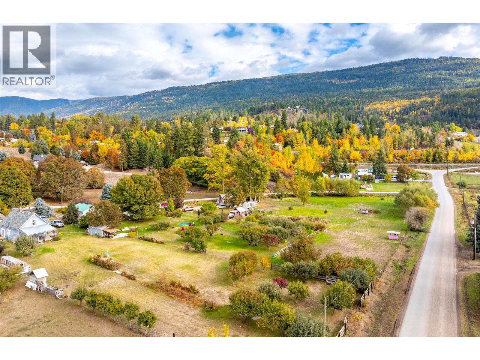 1015 Winlaw Road, Creston, British Columbia  V0B 2N1 - Photo 21 - 10366711