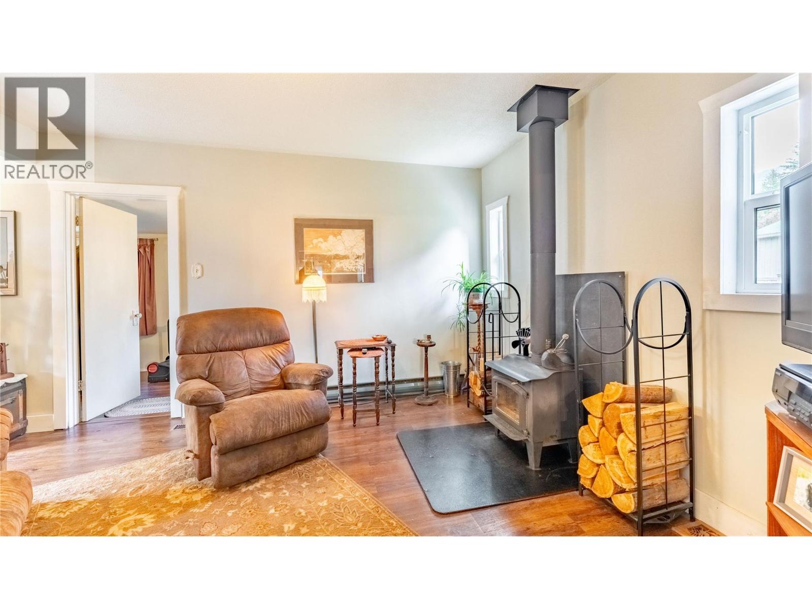 1015 Winlaw Road, Creston, British Columbia  V0B 2N1 - Photo 32 - 10366711