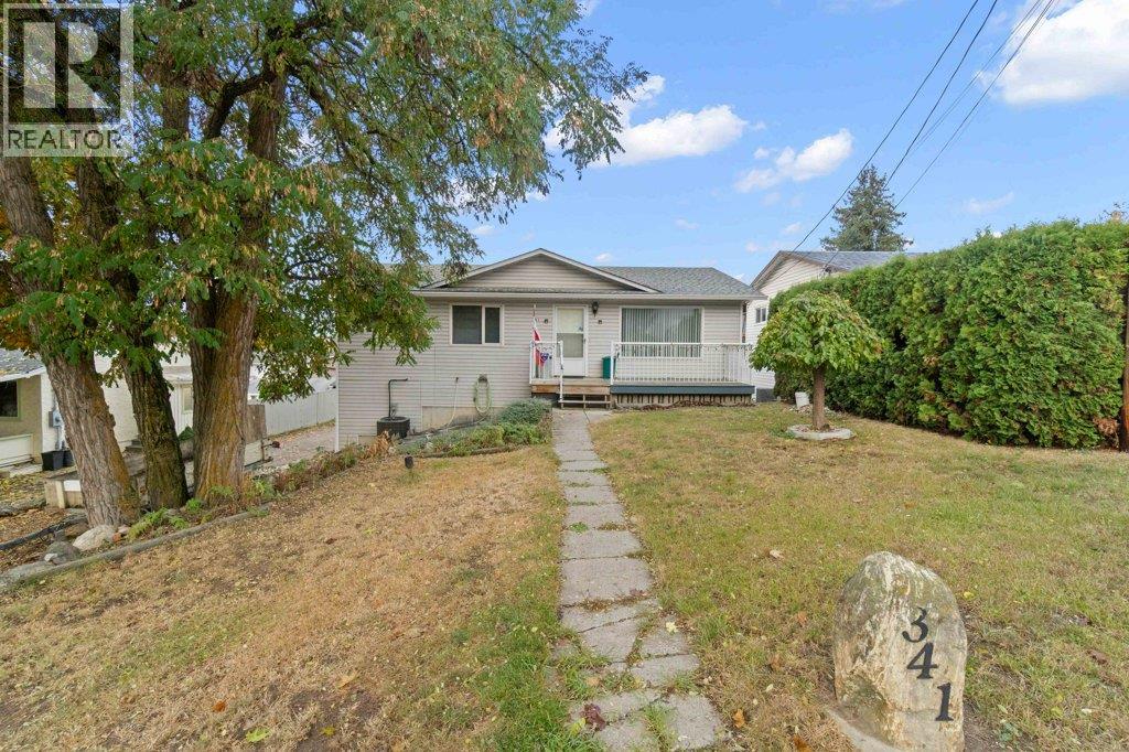 341 2 Street Se, Salmon Arm, British Columbia  V1E 4H3 - Photo 1 - 10366324