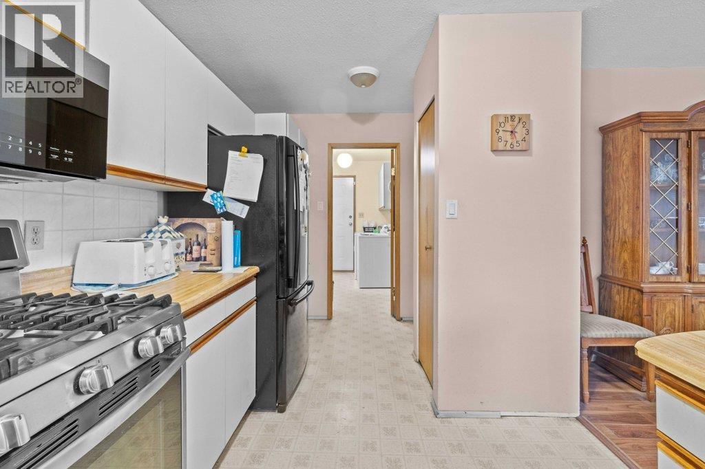 341 2 Street Se, Salmon Arm, British Columbia  V1E 4H3 - Photo 16 - 10366324