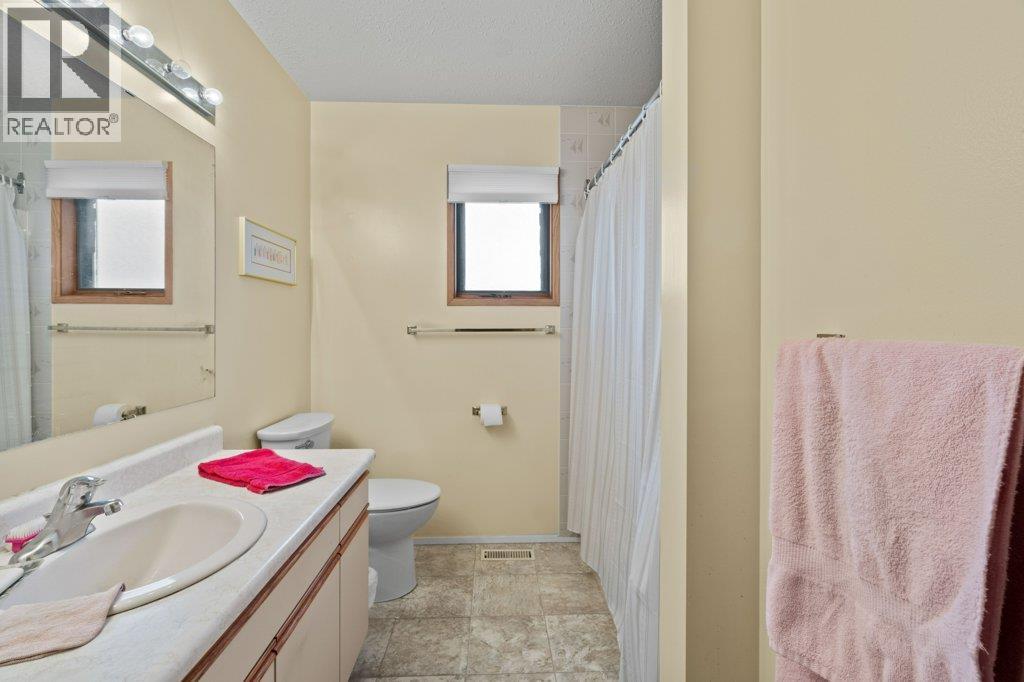 341 2 Street Se, Salmon Arm, British Columbia  V1E 4H3 - Photo 20 - 10366324