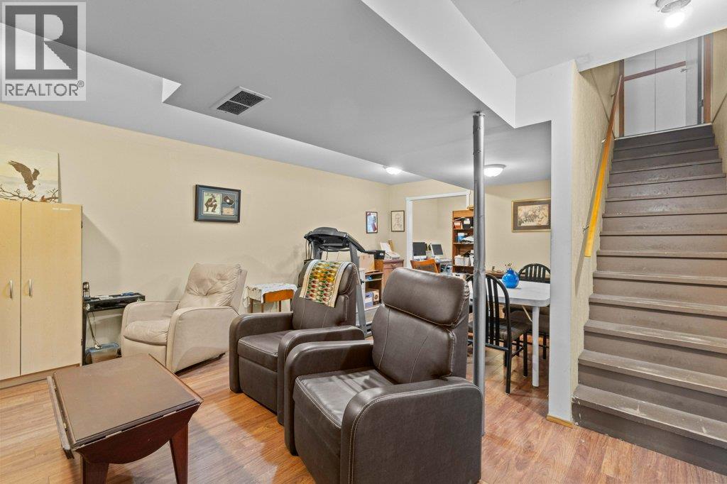 341 2 Street Se, Salmon Arm, British Columbia  V1E 4H3 - Photo 23 - 10366324