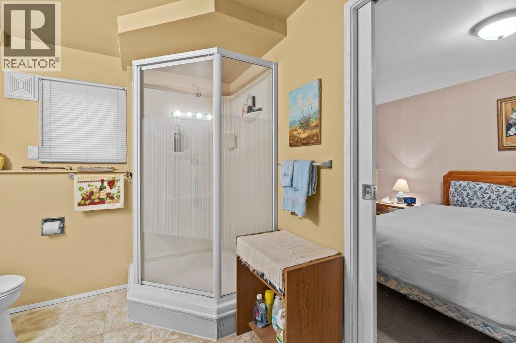 341 2 Street Se, Salmon Arm, British Columbia  V1E 4H3 - Photo 30 - 10366324