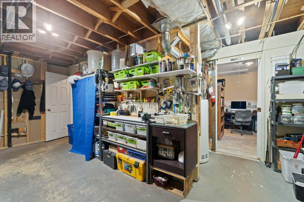 341 2 Street Se, Salmon Arm, British Columbia  V1E 4H3 - Photo 33 - 10366324