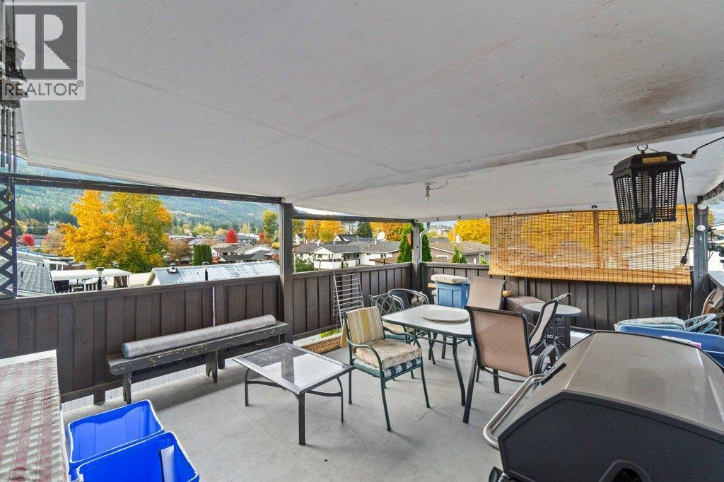 341 2 Street Se, Salmon Arm, British Columbia  V1E 4H3 - Photo 37 - 10366324