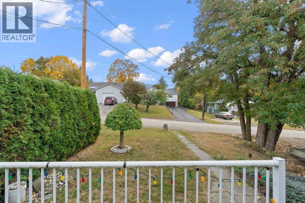 341 2 Street Se, Salmon Arm, British Columbia  V1E 4H3 - Photo 47 - 10366324