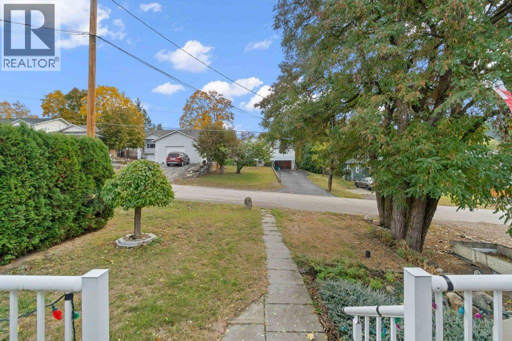 341 2 Street Se, Salmon Arm, British Columbia  V1E 4H3 - Photo 51 - 10366324