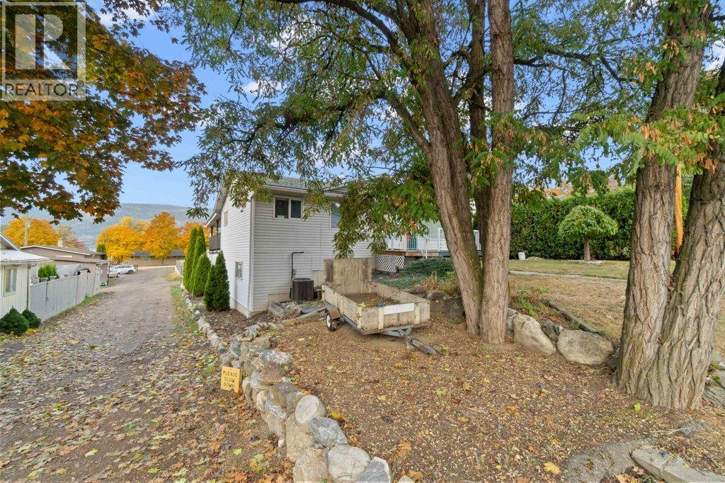 341 2 Street Se, Salmon Arm, British Columbia  V1E 4H3 - Photo 53 - 10366324