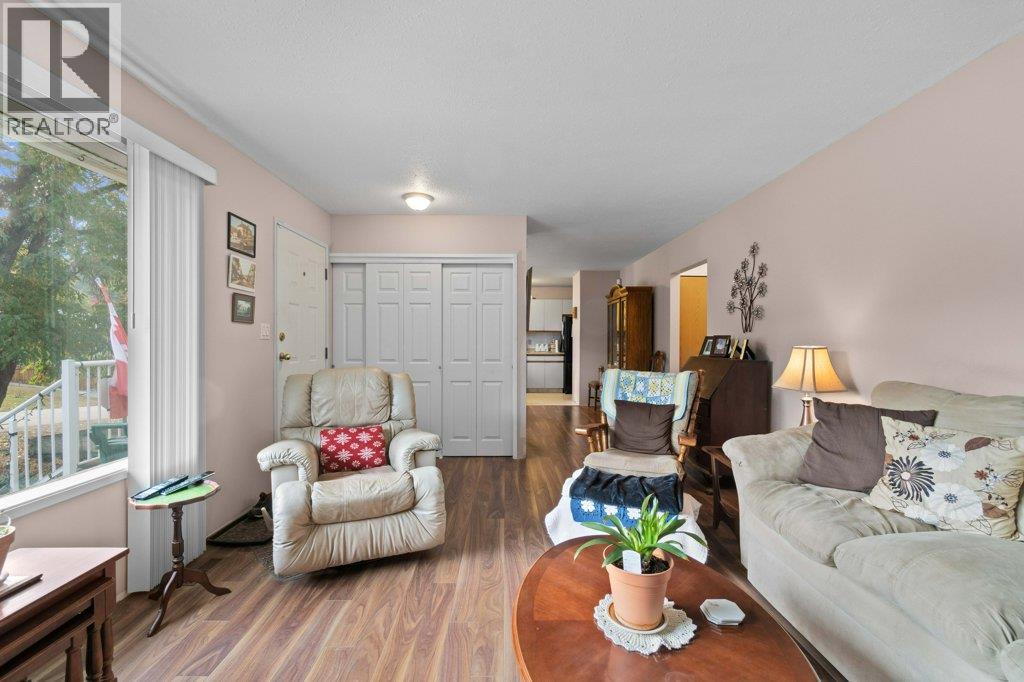 341 2 Street Se, Salmon Arm, British Columbia  V1E 4H3 - Photo 8 - 10366324