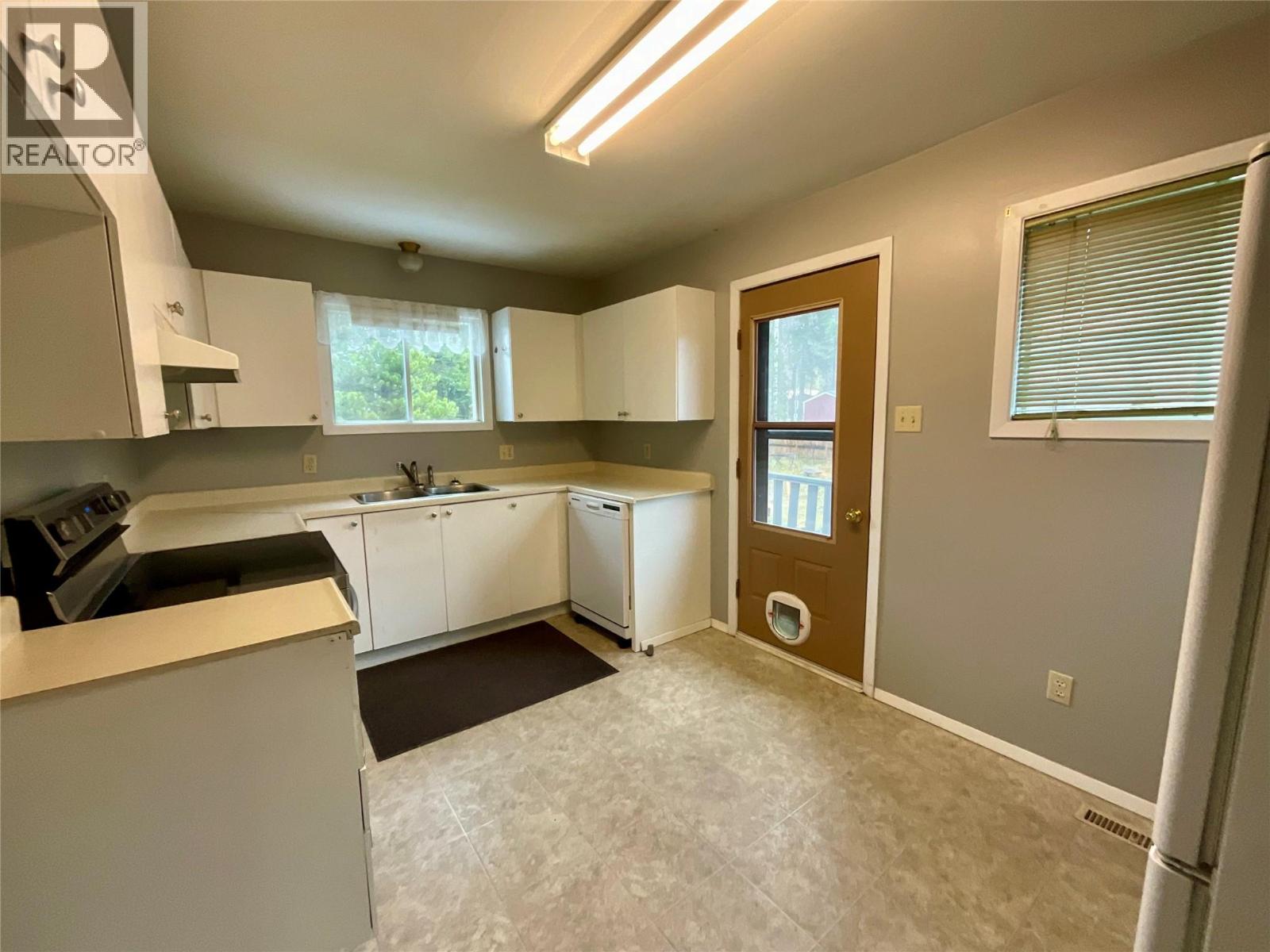 116 Bullmoose Crescent, Tumbler Ridge, British Columbia  V0C 2W0 - Photo 2 - 10366683