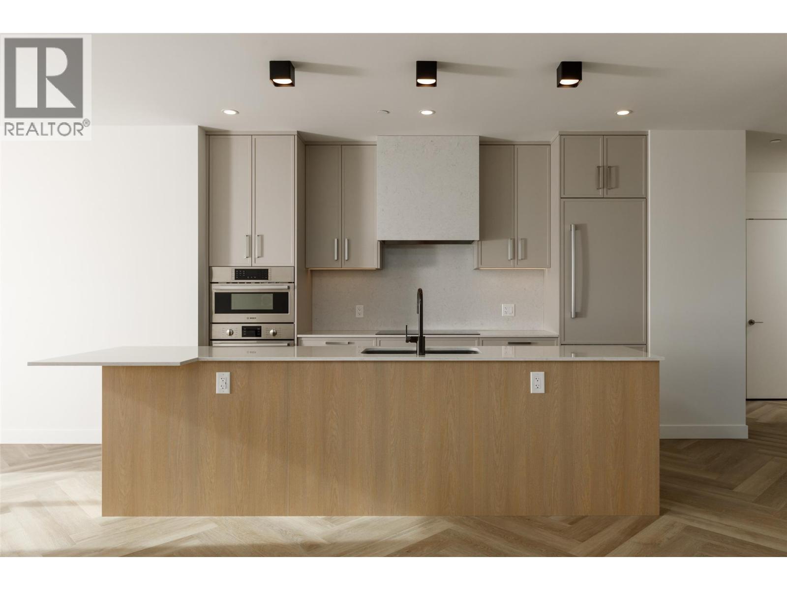 3340 Lakeshore Road Unit# 511, Kelowna, British Columbia  V1W 0H6 - Photo 1 - 10366747