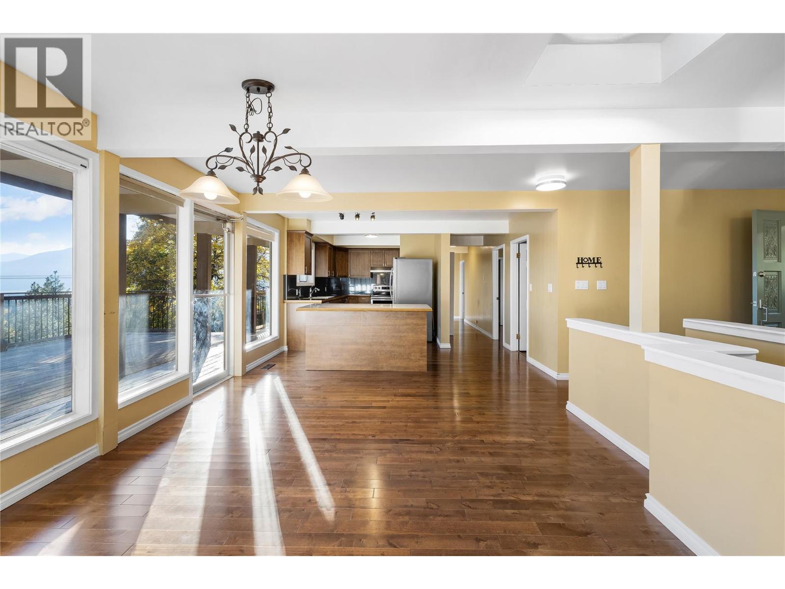 2424 Crawford Street, Creston, British Columbia  V0B 1G5 - Photo 10 - 10366708