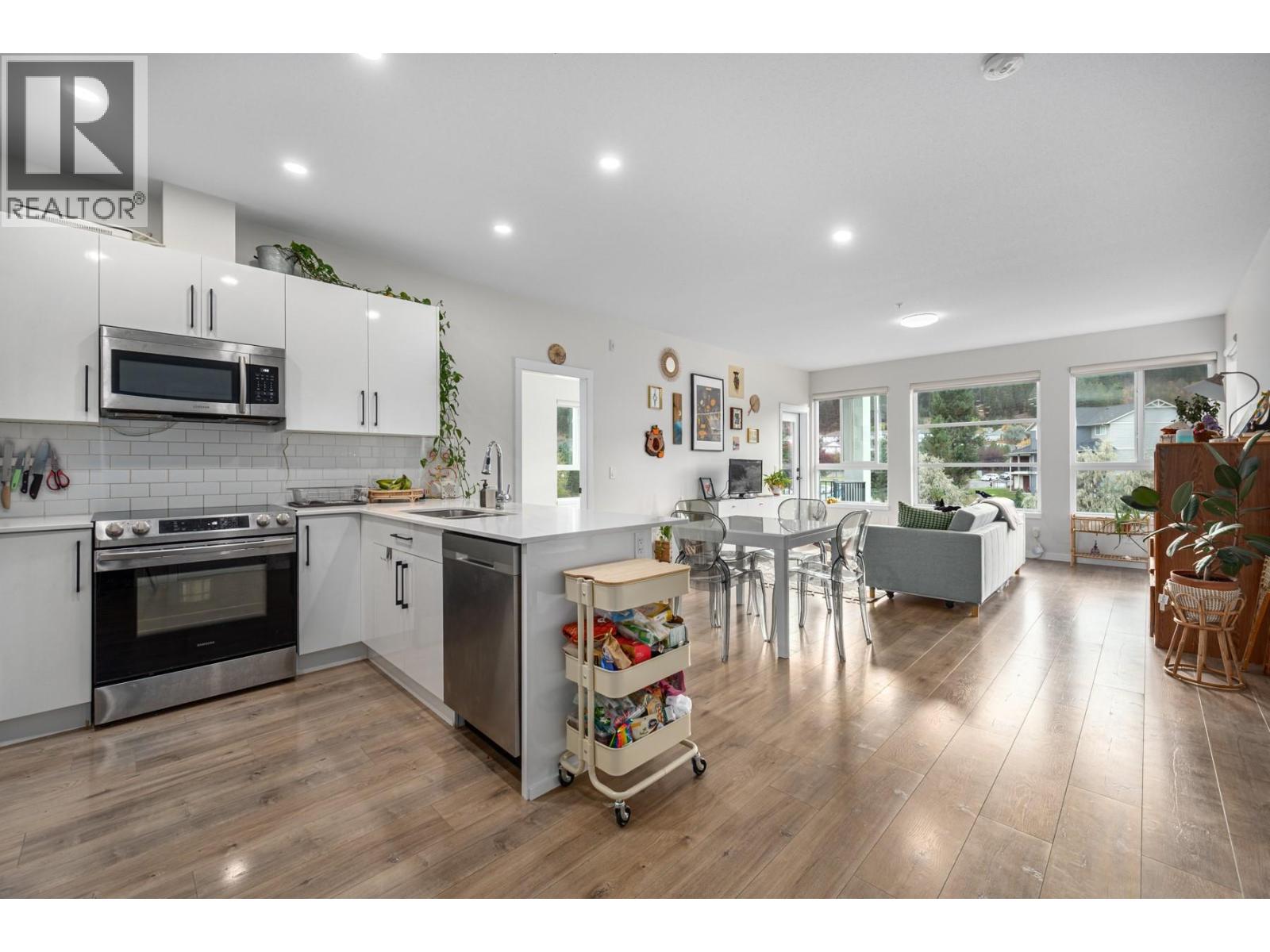 1880 Hugh Allan Drive Unit# 309, Kamloops, British Columbia  V1S 0E8 - Photo 3 - 10366653