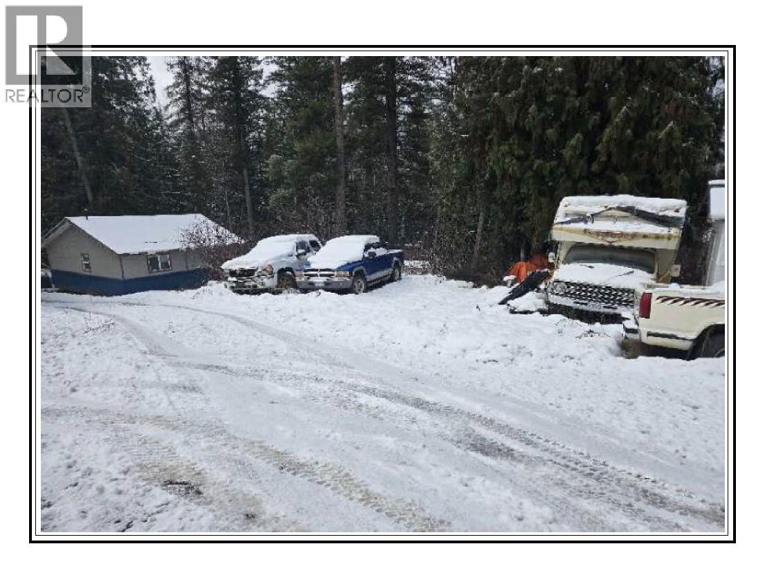 6601 Nixon Road, Appledale, British Columbia  V0G 2E0 - Photo 4 - 10366770