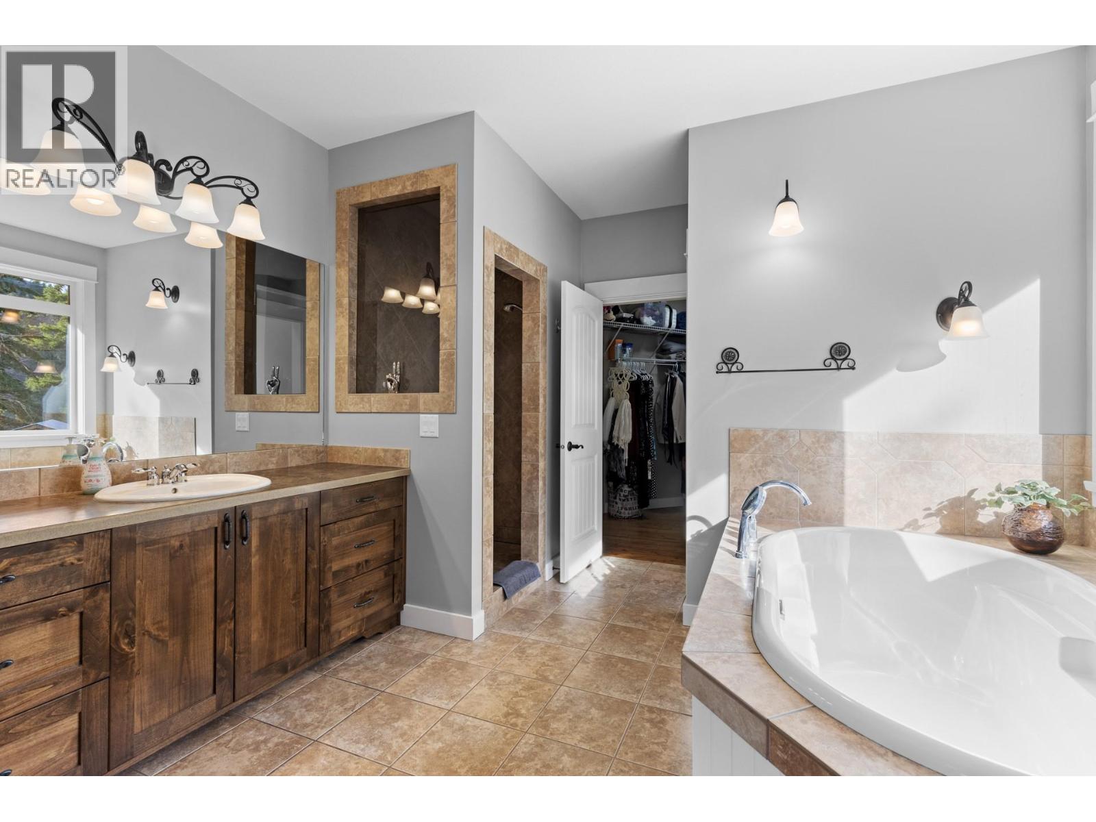 4802 Trepanier Road, Peachland, British Columbia  V0H 1X2 - Photo 32 - 10366819