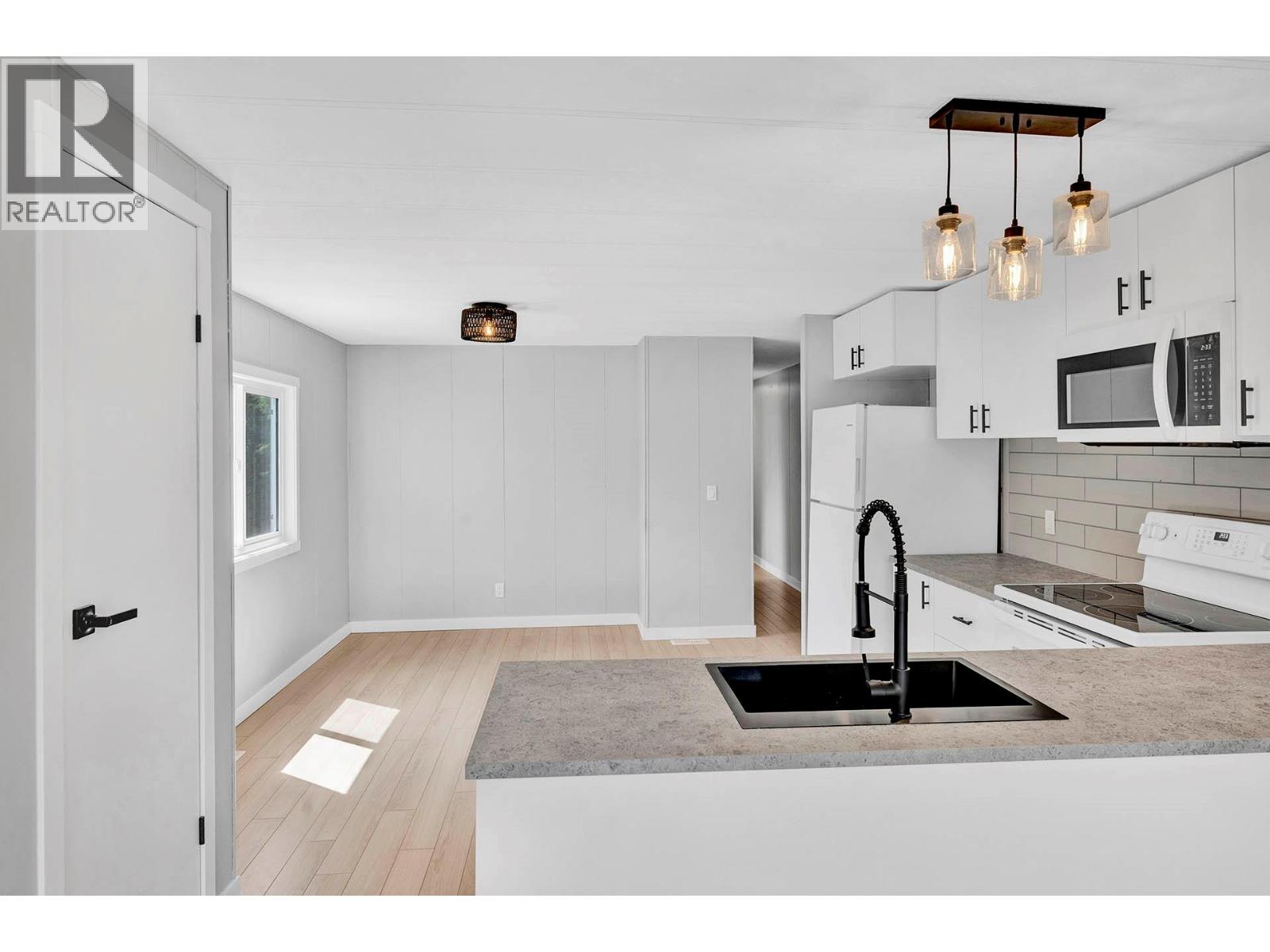 851 Old North Thompson Highway Unit# 14, Clearwater, British Columbia  V0E 1N2 - Photo 9 - 10366825