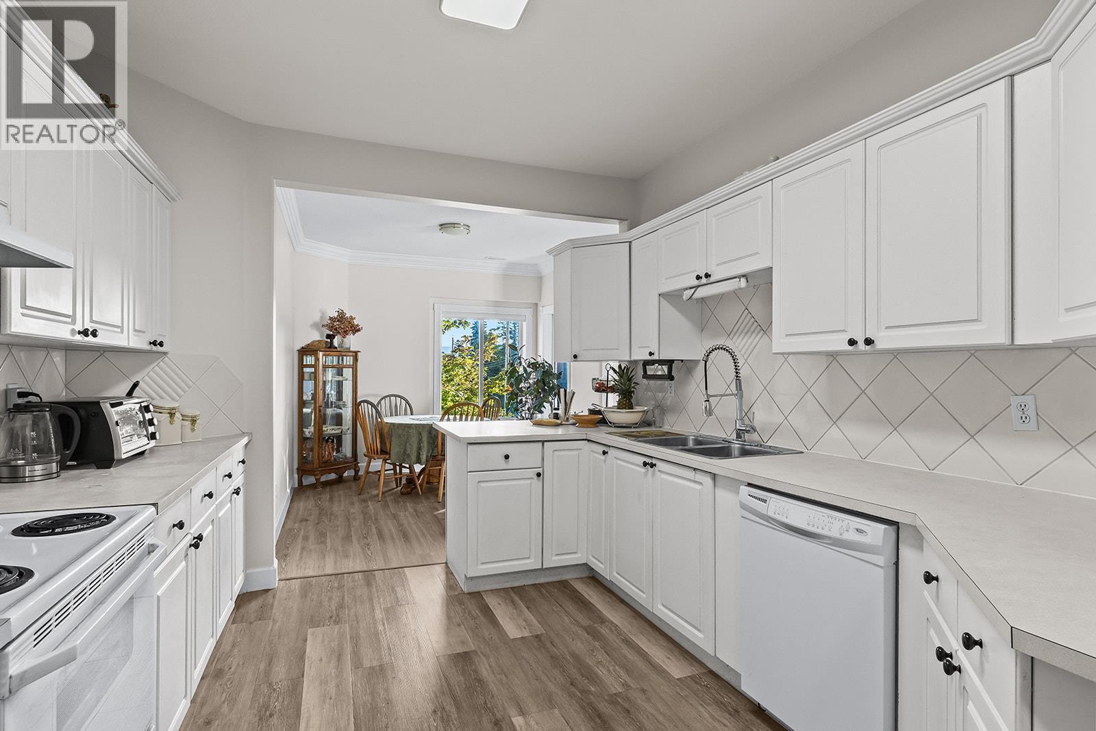 1940 Richter Street Unit# 203, Kelowna, British Columbia  V1Y 2N2 - Photo 1 - 10366103