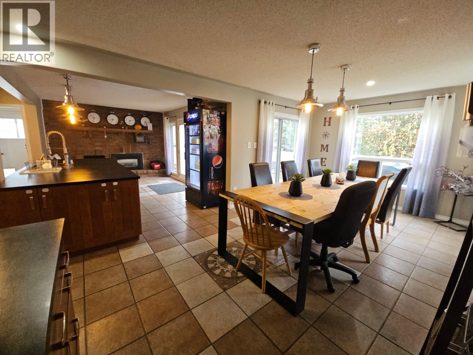 8 Sentinal Place, Tumbler Ridge, British Columbia  V0C 2W0 - Photo 12 - 10366873