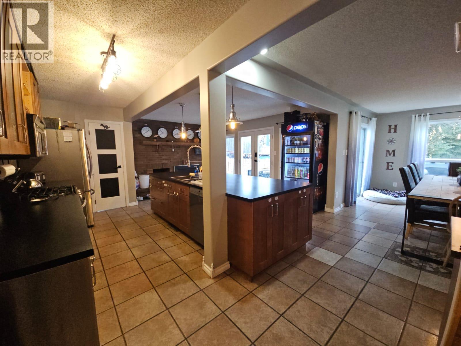 8 Sentinal Place, Tumbler Ridge, British Columbia  V0C 2W0 - Photo 16 - 10366873