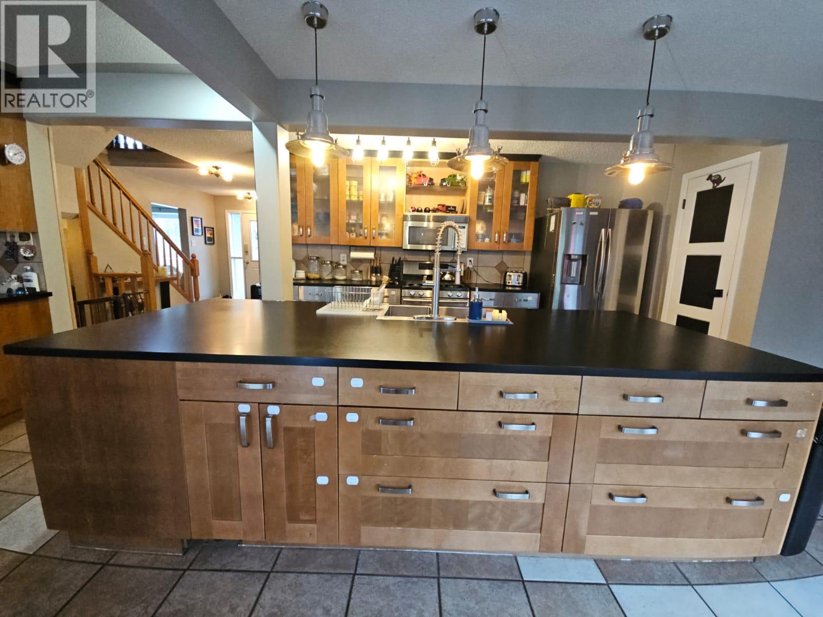 8 Sentinal Place, Tumbler Ridge, British Columbia  V0C 2W0 - Photo 19 - 10366873