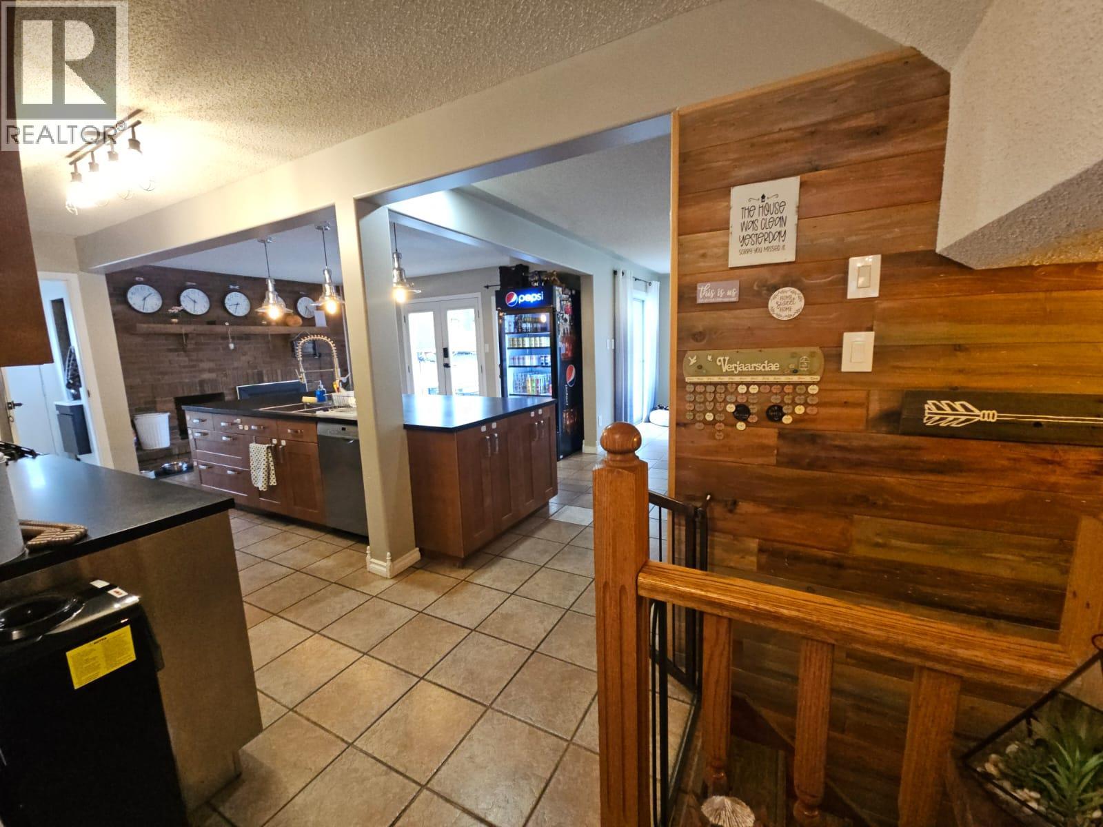 8 Sentinal Place, Tumbler Ridge, British Columbia  V0C 2W0 - Photo 23 - 10366873