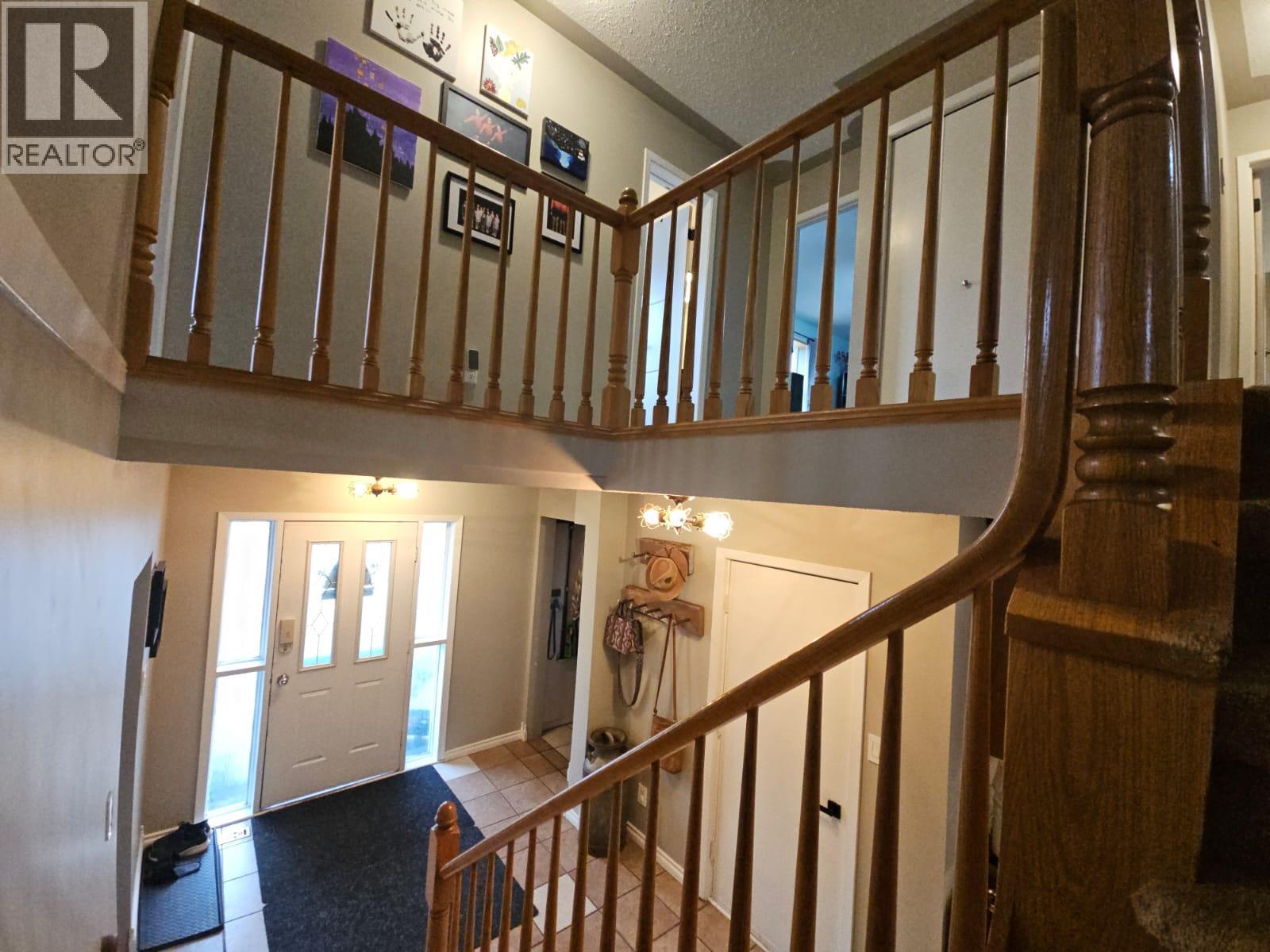 8 Sentinal Place, Tumbler Ridge, British Columbia  V0C 2W0 - Photo 27 - 10366873